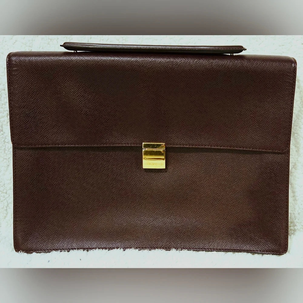 Louis Vuitton Burgundy Taiga Porte Document Angara Briefcase MB1022